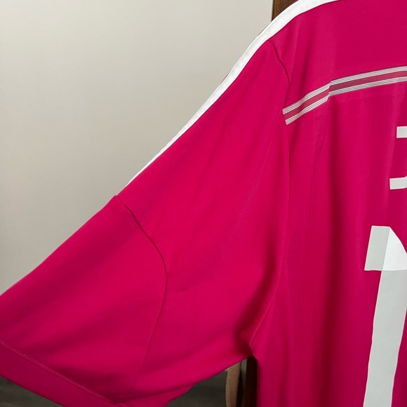 Real Madrid alternative  jersey - Picture 3 of 12